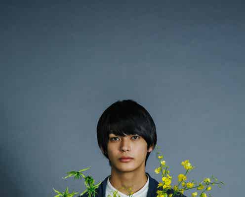 神尾楓珠、ミステリアスな浪人生“ダビデ”に決定 SUMIREとのビジュアル公開<階段下のゴッホ>