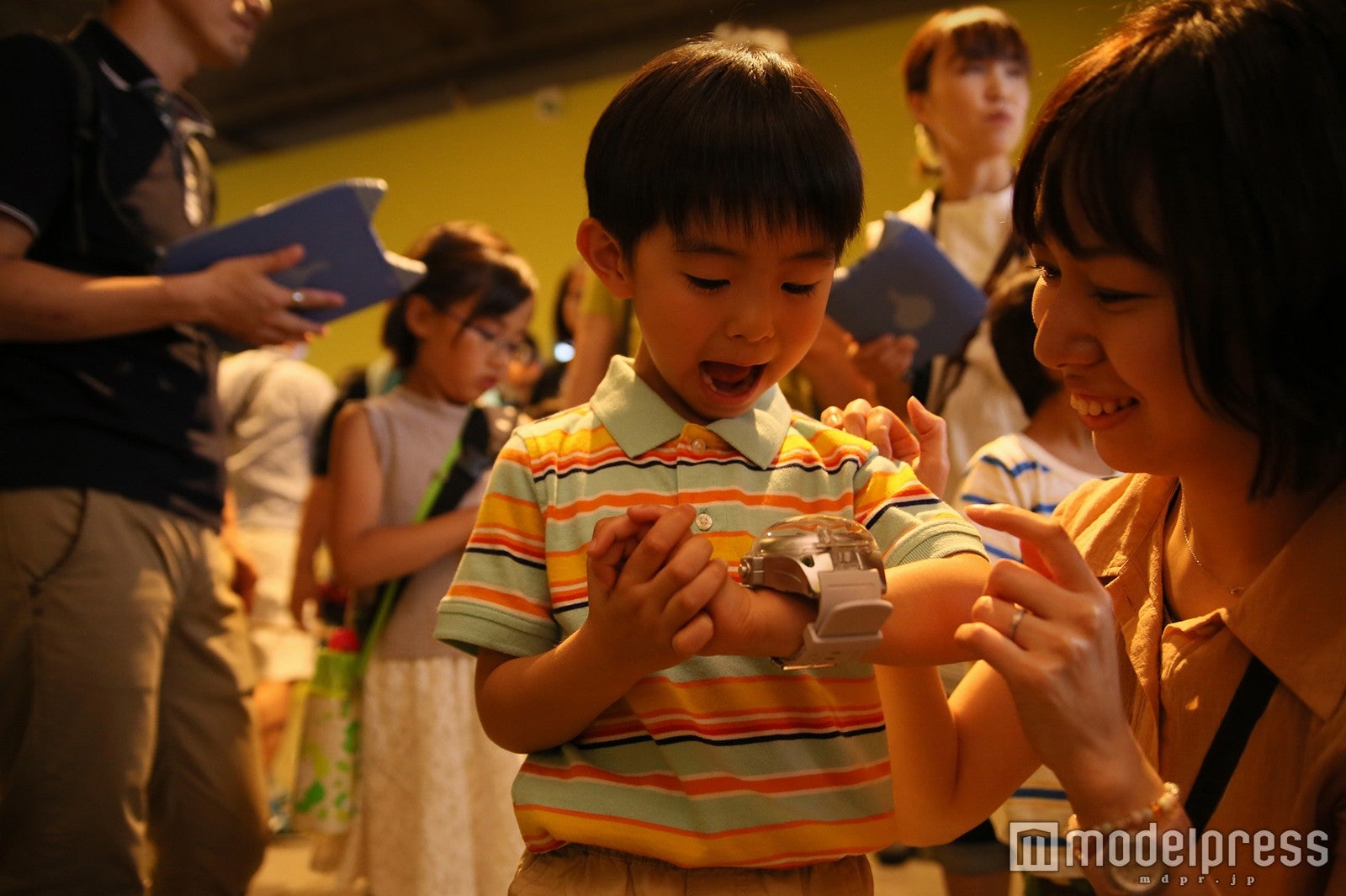 妖怪ウォッチを使って調査（C）L5／YWP・TX