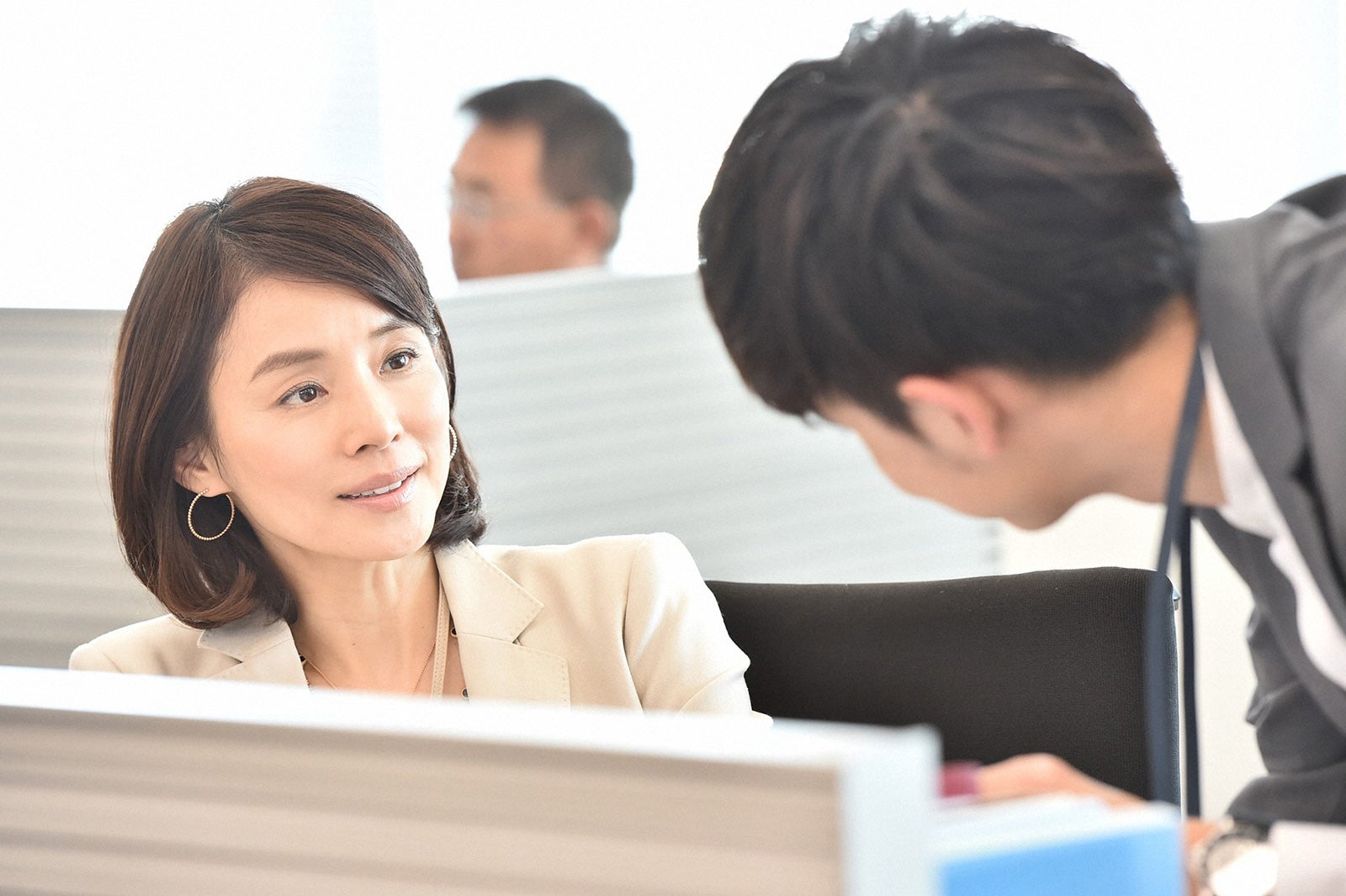 石田ゆり子、成田凌「逃げるは恥だが役に立つ」第6話・場面カット（C）TBS