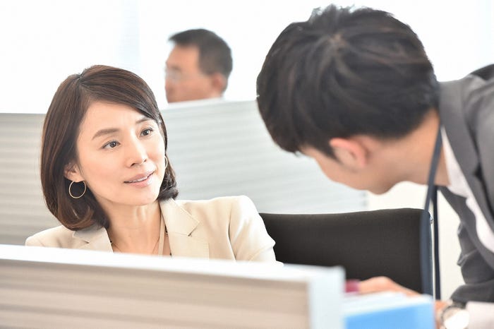 石田ゆり子、成田凌「逃げるは恥だが役に立つ」第6話・場面カット(C)TBS