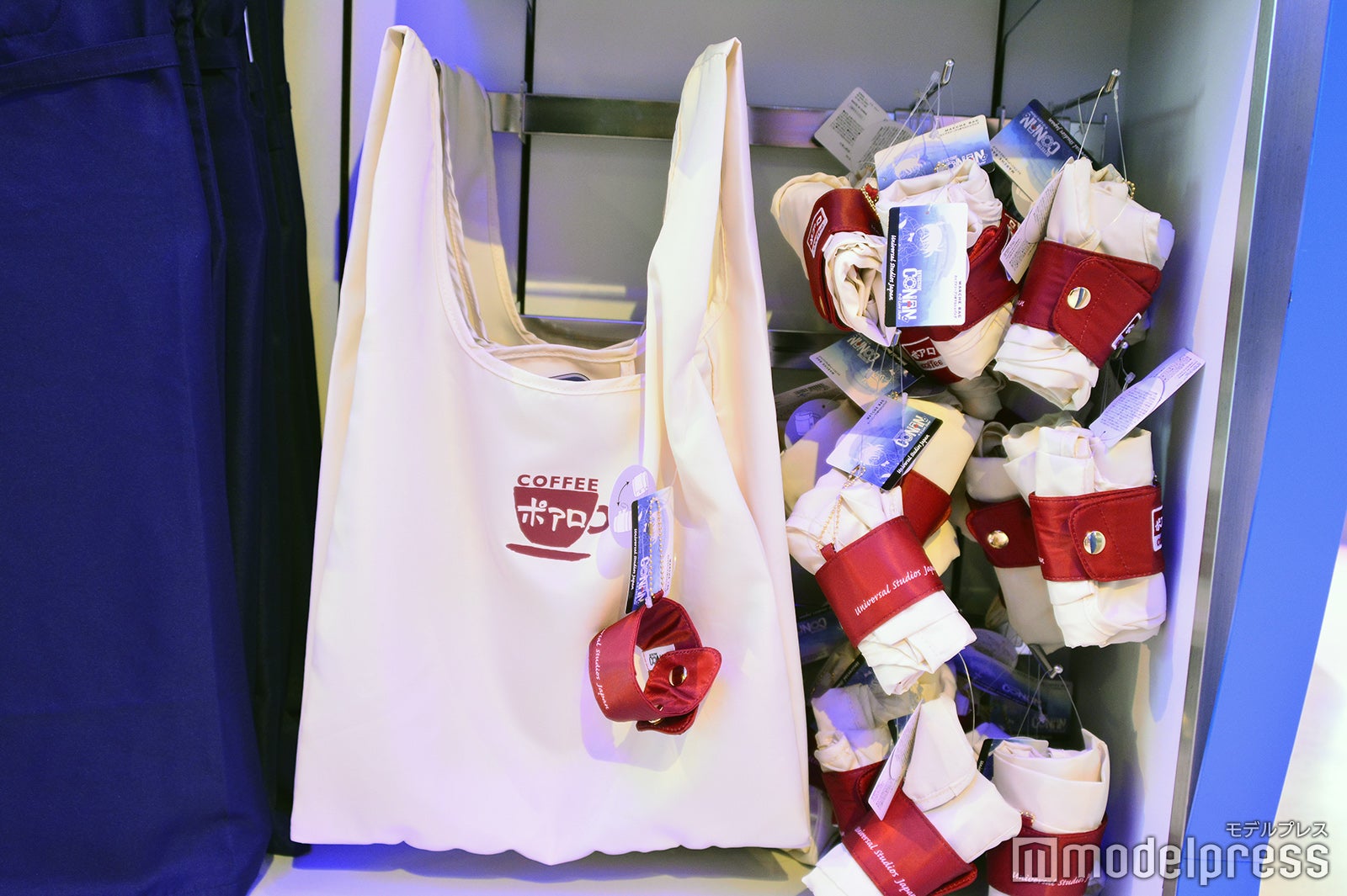 トートバッグ（C）モデルプレス