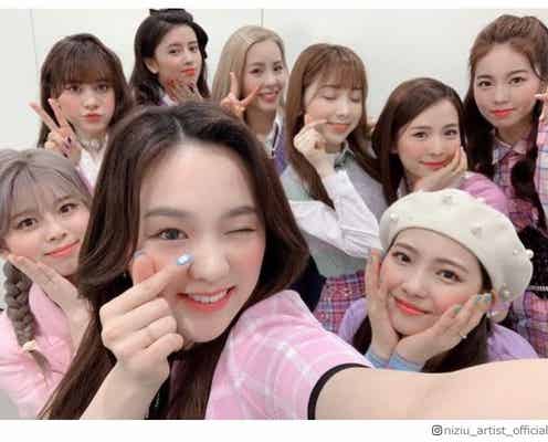 NiziUの新衣装が可愛い 密着集合ショット公開
