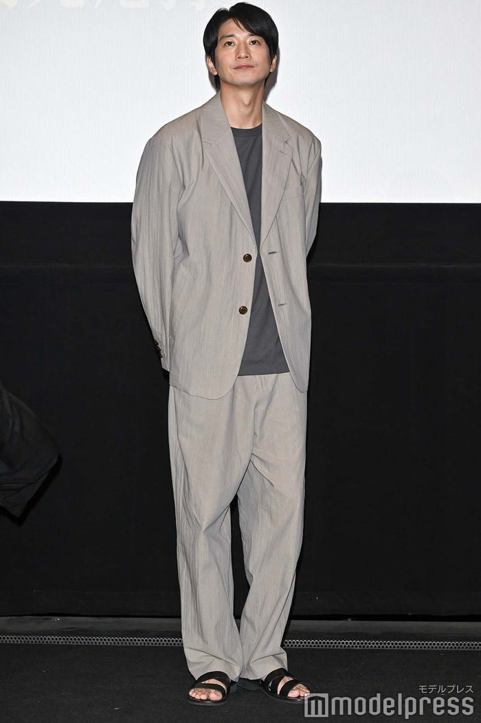 驚異的スタイルを誇る向井理 (C)モデルプレス