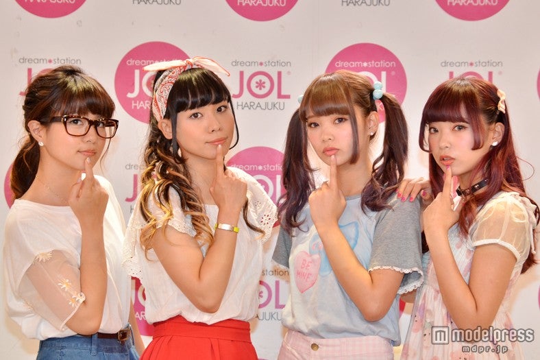 【写真左から】7！！（セブンウップス）のNANAE、MAIKO、mim、mam