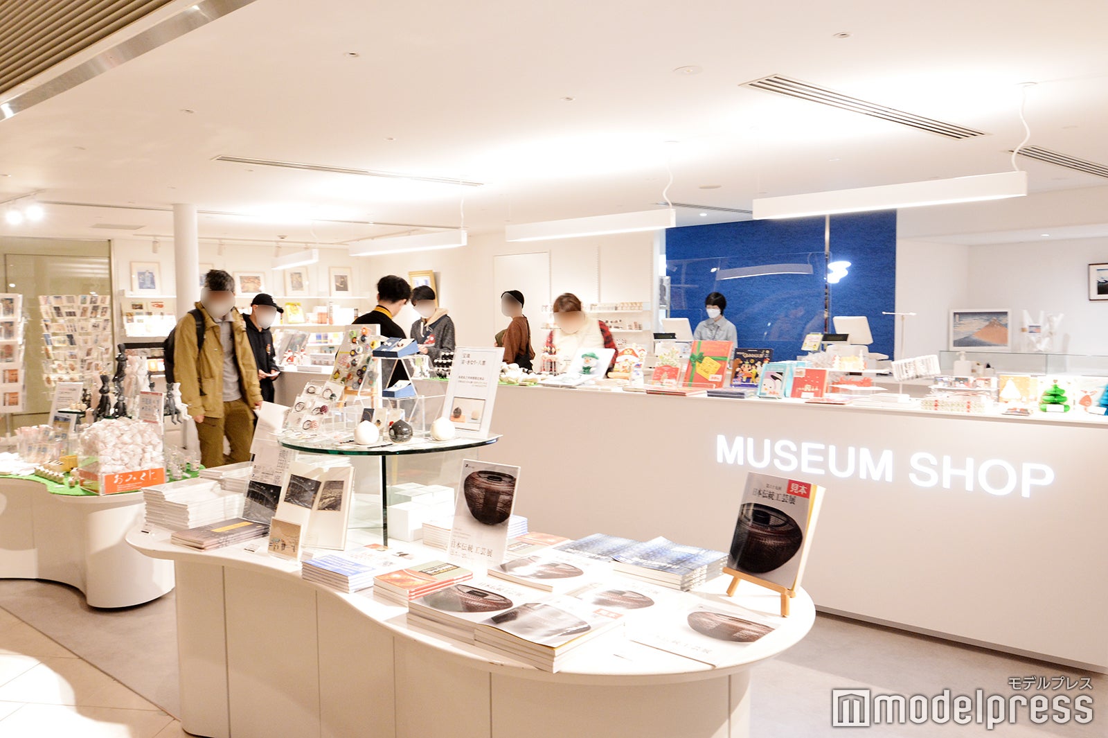 （C）モデルプレス