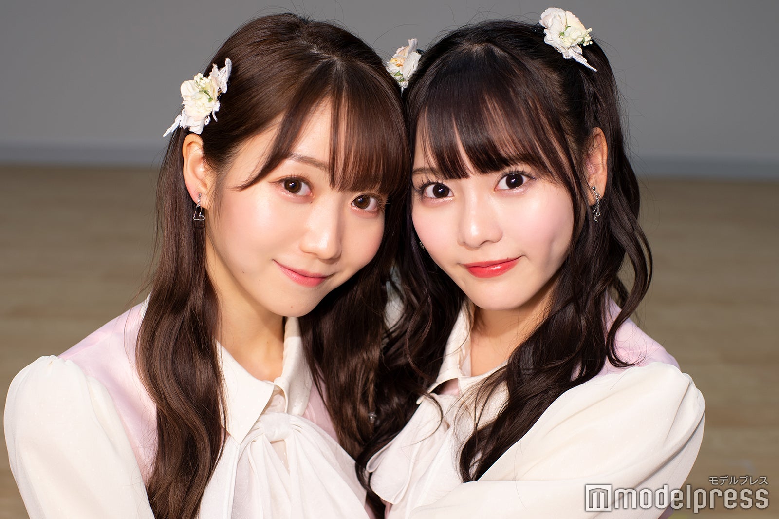 大谷映美里、齊藤なぎさ （C）モデルプレス