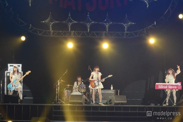 「 KAWAii!! MATSURi」のオープニングアクトを務めたSilent Siren