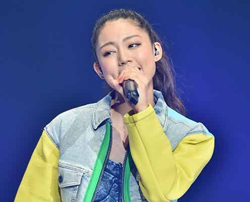 “話題のシンガー”安良波明里、パワフルパフォーマンスで会場一体に<神コレ2015A/W>