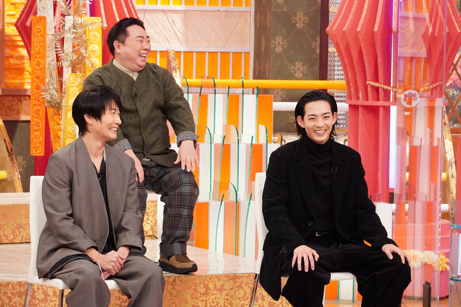 戸次重幸、塚地武雅、竜星涼（C）フジテレビ