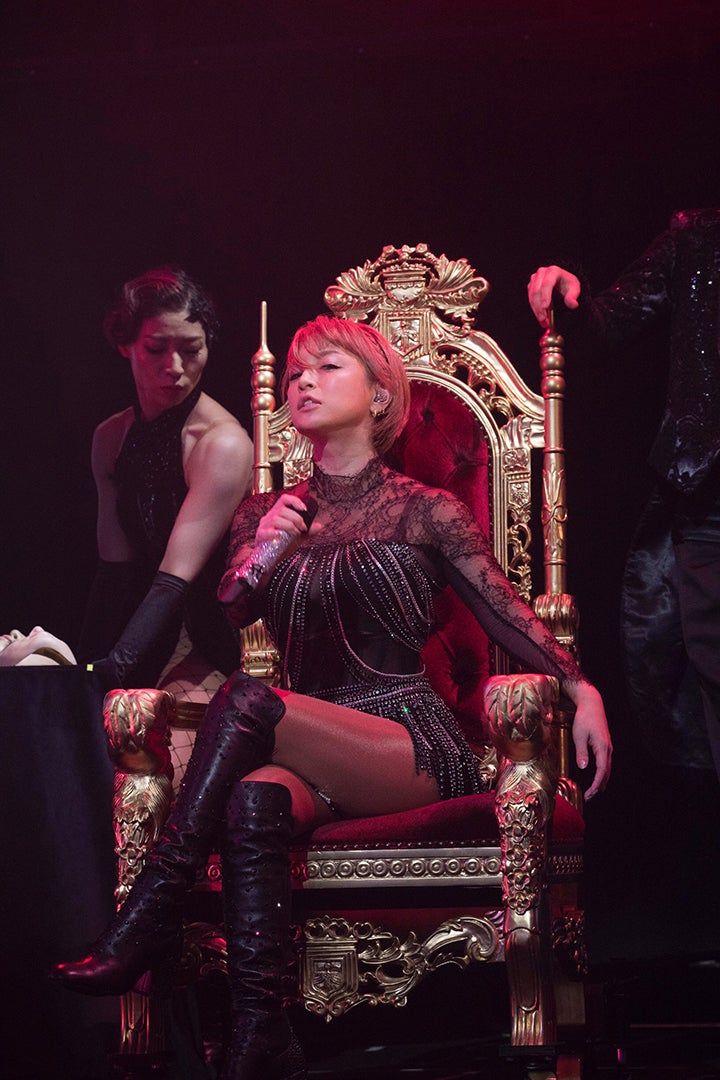 浜崎あゆみ／「ayumi hamasaki Just the beginning 第2章 ～sacrifice～」より（画像提供：avex）