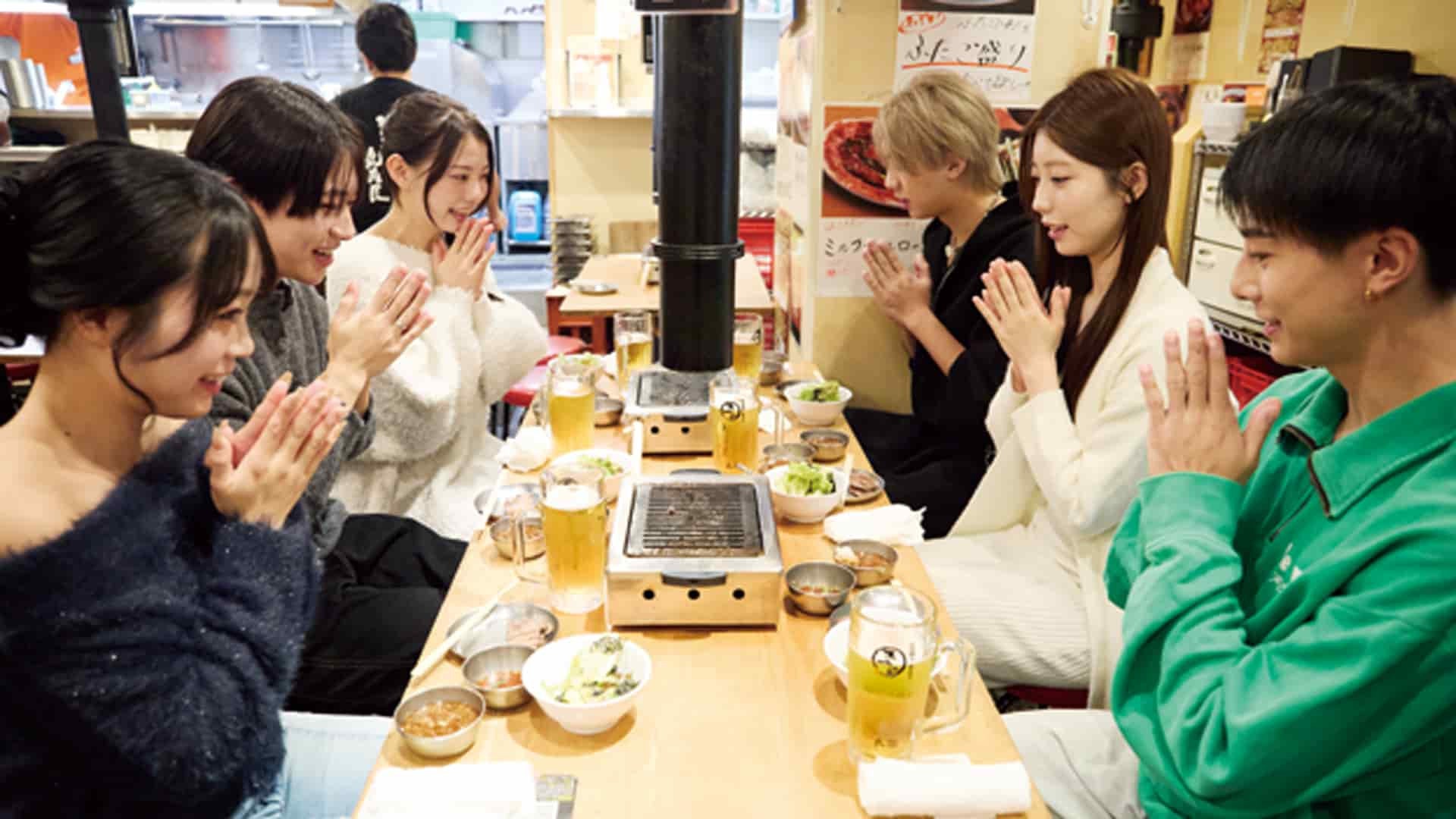 飲み会でひっぱりだこ間違いナシ♡ ワンステップ上の「お役立ちマナー」をご紹介！