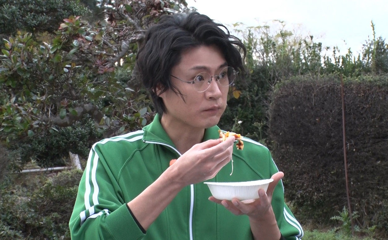 キスマイ横尾渉、“初体験調理”で魅せる　二階堂高嗣から愛溢れる言葉も「マイク持ったときより…」