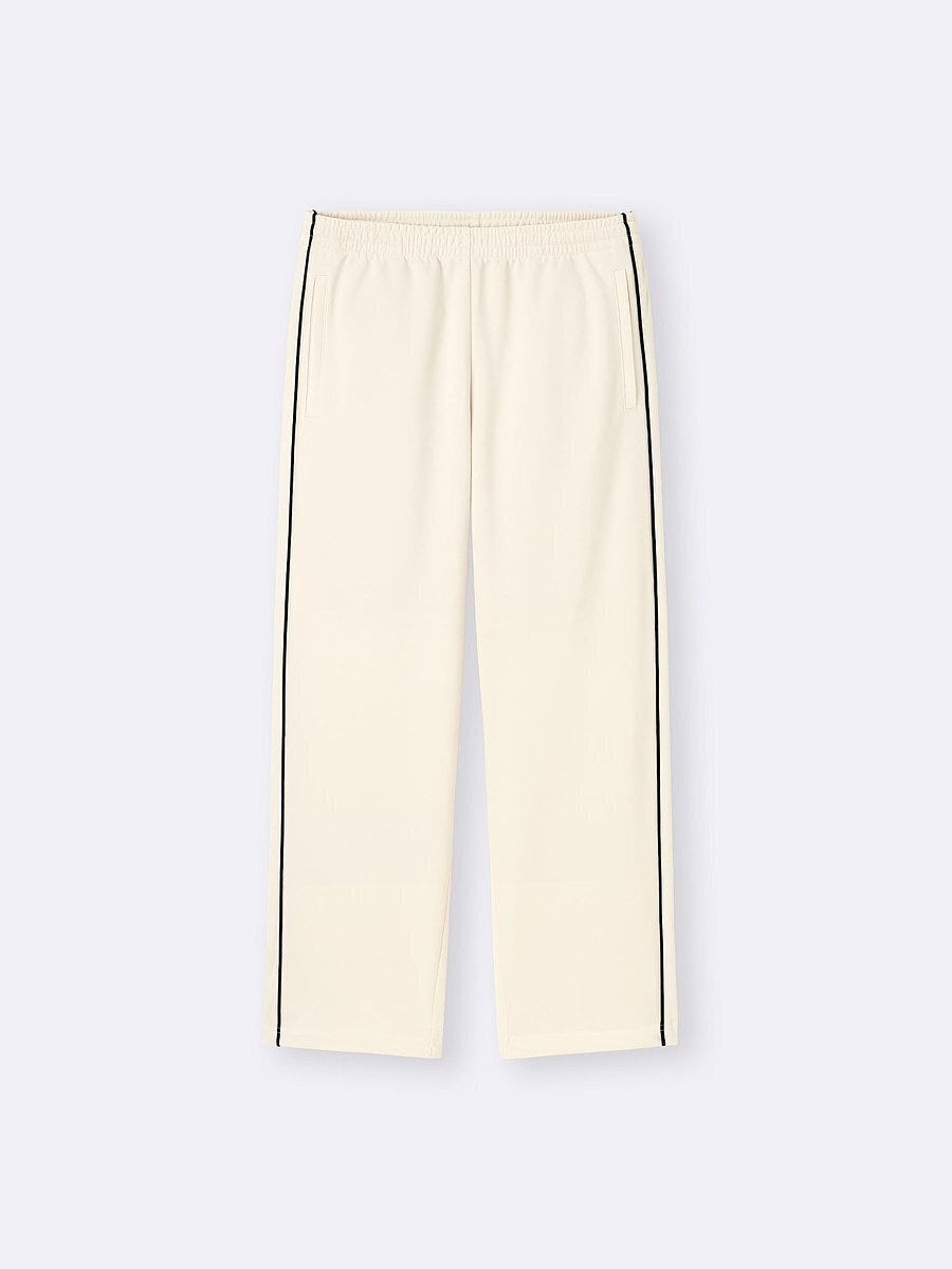 GUのトラックパンツ