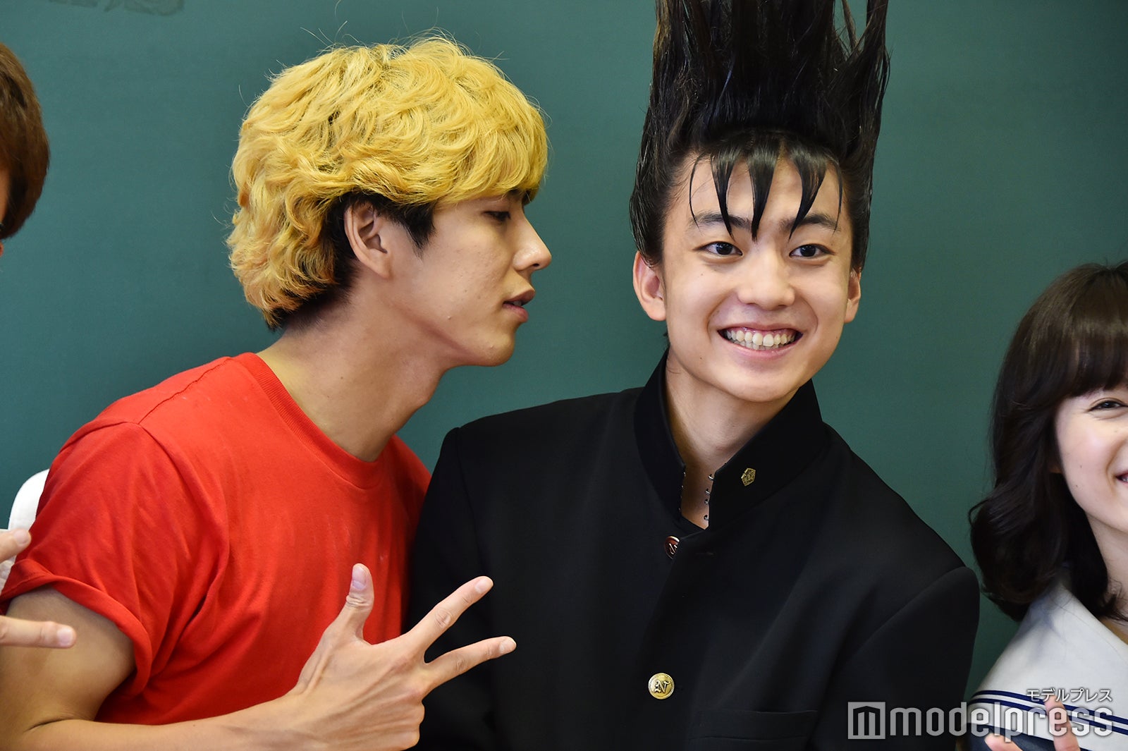 賀来賢人、伊藤健太郎（C）モデルプレス