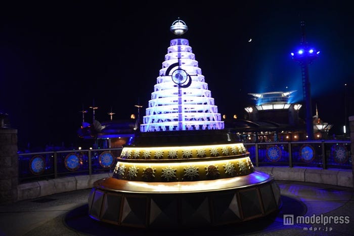 ポートディスカバリーのツリー(夜)