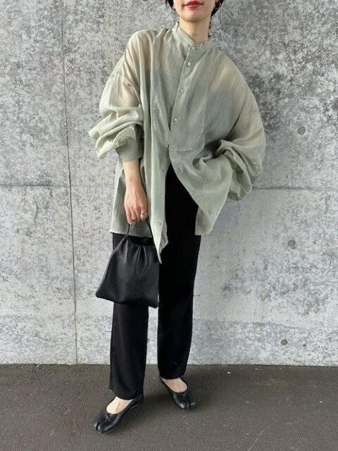 シアートップス　コーデ　夏