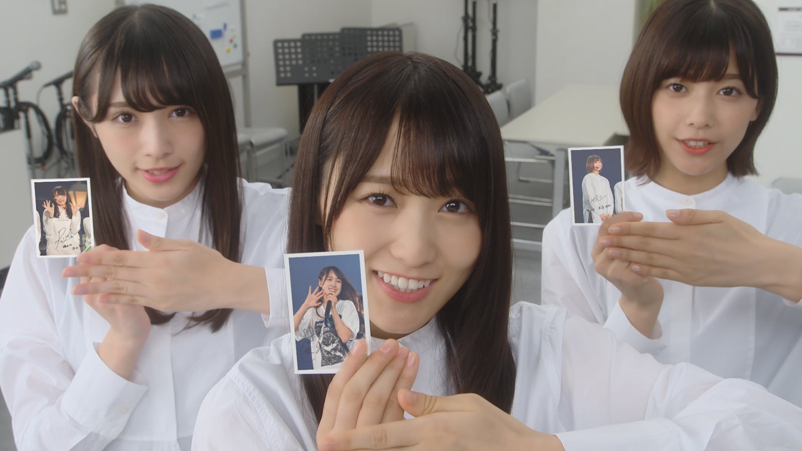 渡辺梨加、菅井友香、渡邉理佐／CMカット（提供写真） 