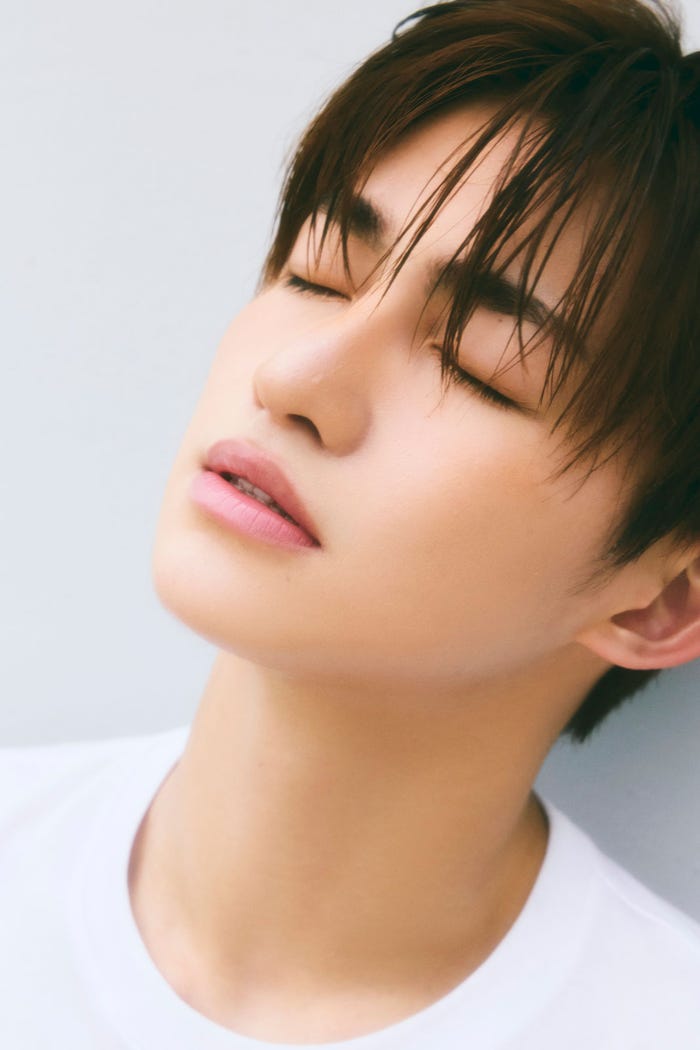 JIHOON(ジフン)/TWS(P)&(C) PLEDIS Entertainment