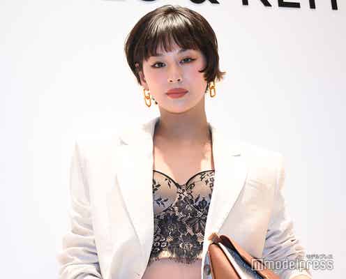 西内まりや、ヌーディトップスで胸元チラリ<CHARLES & KEITH 渋谷店OPENセレブレーションパーティー>