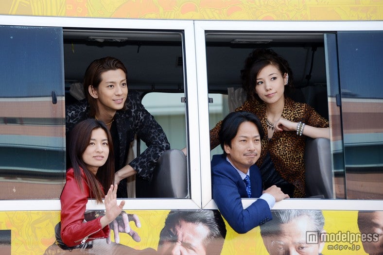 （左上より）三浦翔平、仲里依紗（左下より）尾野真千子、椎名桔平