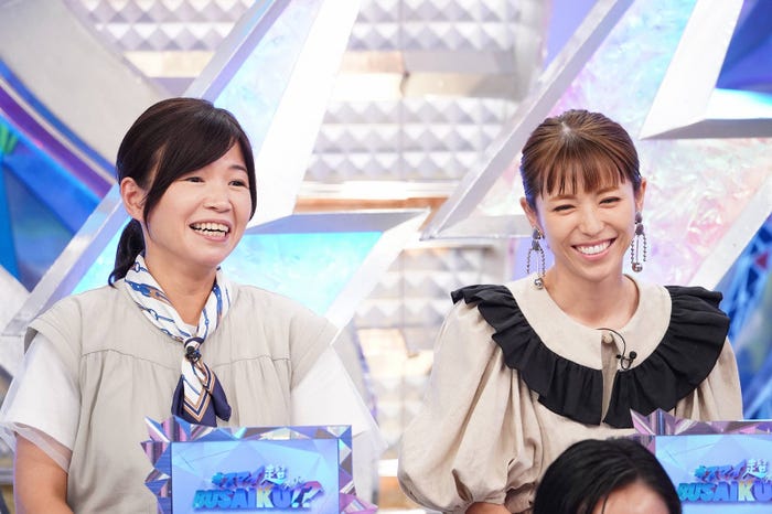 大久保佳代子、若槻千夏 (C)フジテレビ