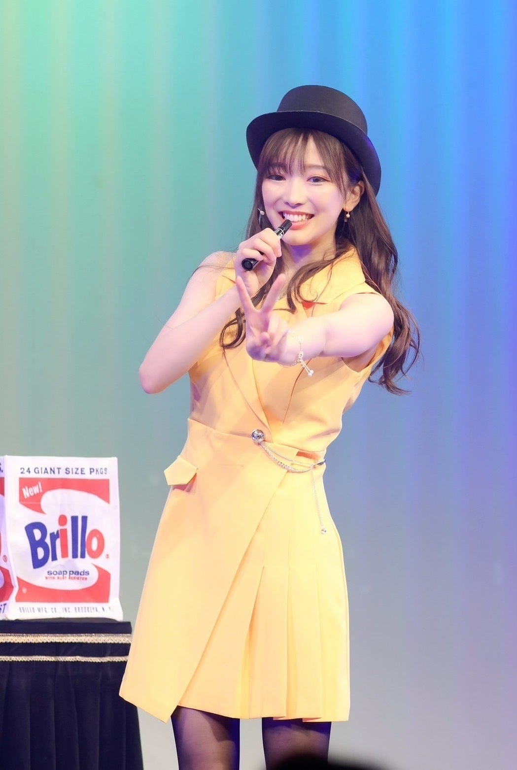 吉沢朱音、再スタートでマジックショー開催 パチンコ演出も披露「私はそろそろ更生しようと」