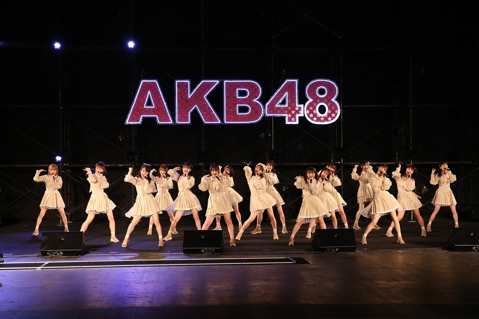 AKB48／10月18日ライブの様子（C）AKB48