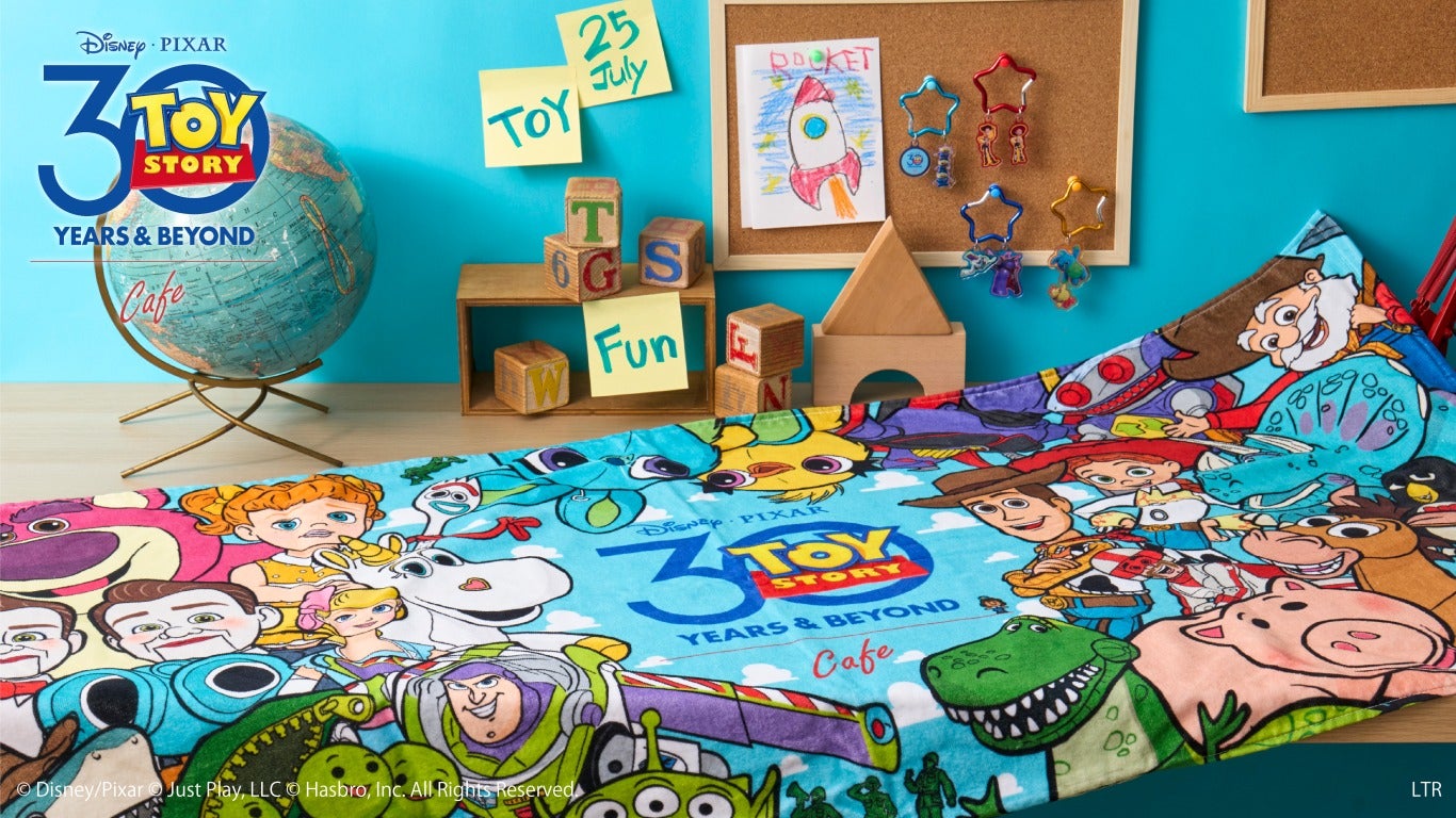 （C）Disney/Pixar （C）Just Play,LLC Mr.Potato Head &amp; Mrs. Potato Head are trademarks of Hasbro used with permission.  （C）Hasbro. All Rights Reserved.