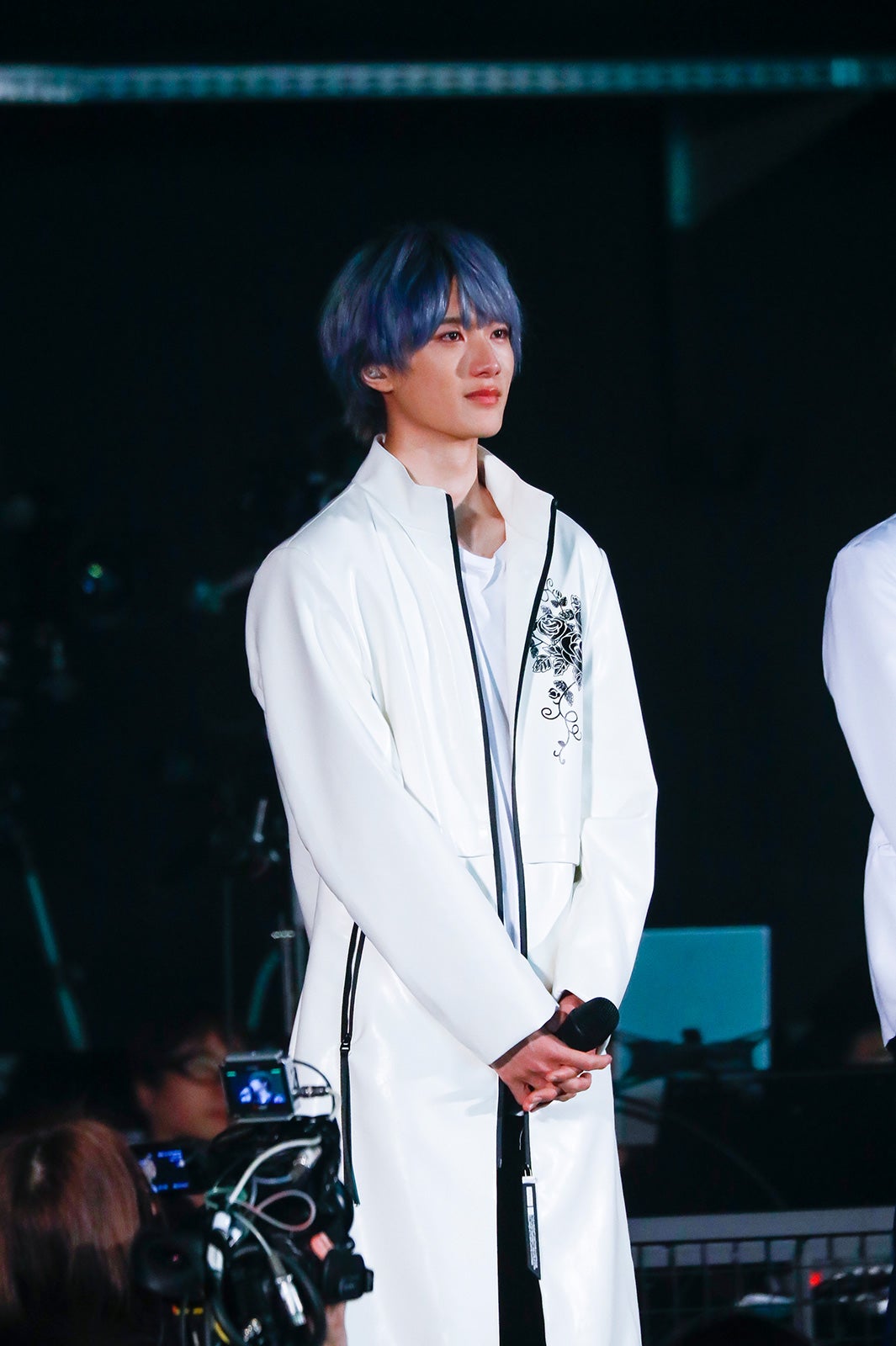 M!LK『7人7色～Winding Road～』（C）笹森健一、小坂茂雄