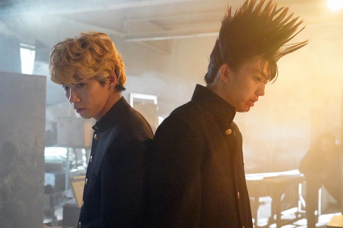 賀来賢人と・伊藤健太郎/「今日から俺は!!」第1話より(C)日本テレビ