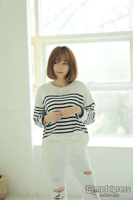 シンプルカジュアルに映える白　ライトウォッシュダメージデニム「Netstar」5,400円（税込）