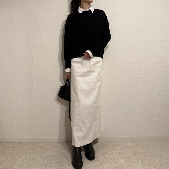 MACPHEEクルーネックプルオーバーのシャツレイヤードコーデ