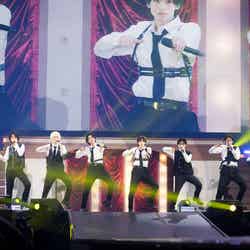 ICEx「EBiDAN THE LIVE CRUISE 2024」RED ISLAND(C)米山三郎/ウチダアキヤ