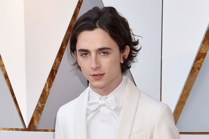 ティモシー・シャラメ、アカデミー賞で話題沸騰「直視できない美貌」「イケメンすぎて呼吸困難」