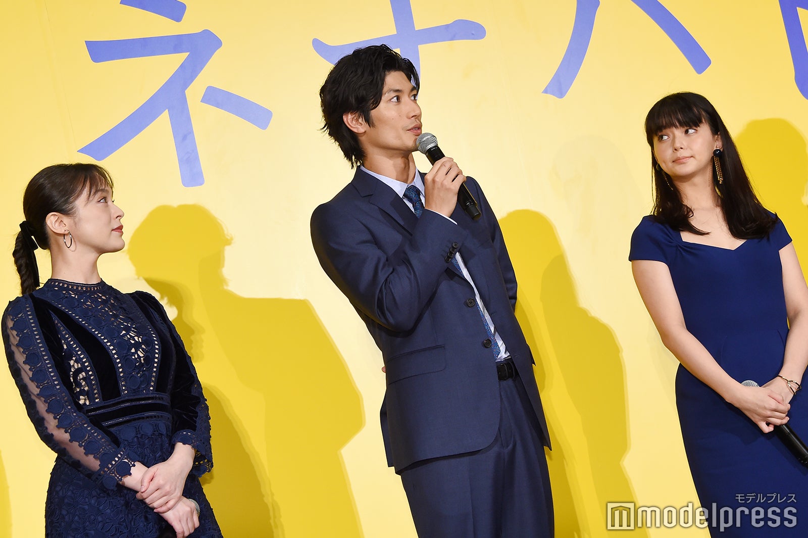 貫地谷しほり、三浦春馬、多部未華子（C）モデルプレス