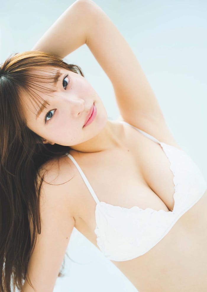 里仲菜月(C)カノウリョウマ/集英社