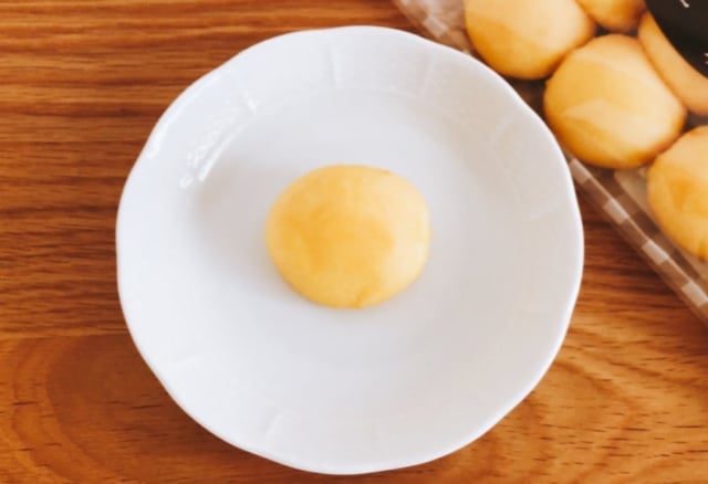 成城石井のたまごぱんの中身1個