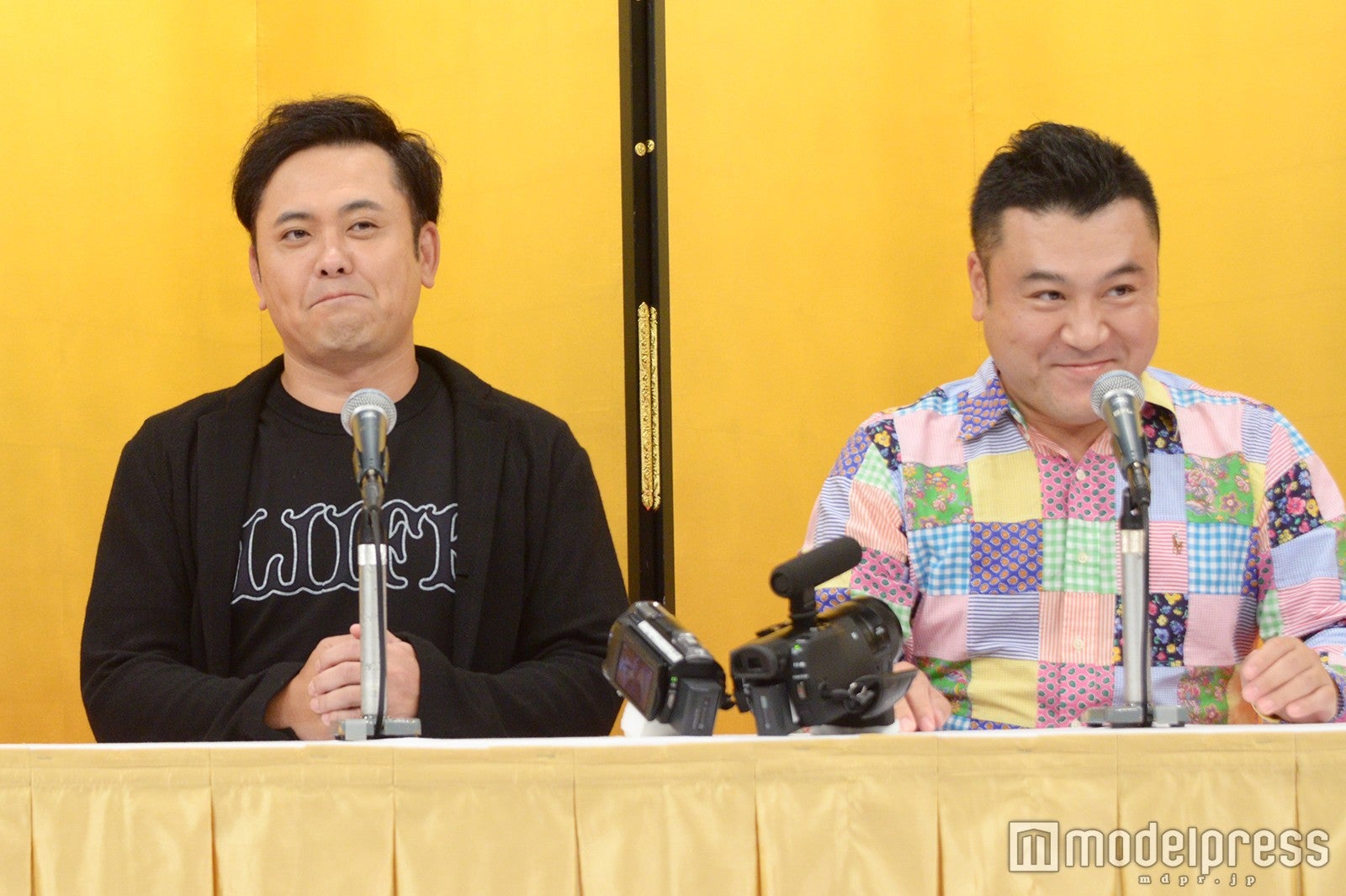 くりぃむしちゅー・有田哲平、アンタッチャブル・山崎弘也 （C）モデルプレス