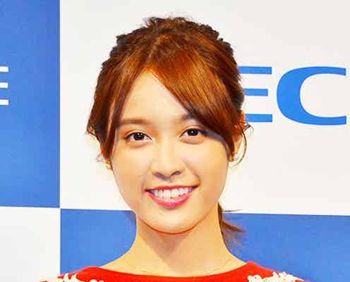 松本愛、大人レディな着こなしで美脚披露 「Popteen」卒業で新たな魅力