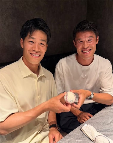 プロ野球選手と元サッカー日本代表の"そっくり"2ショットが話題「本当に兄弟」