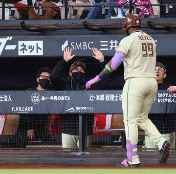 日本ハム5連勝！史上初の初回先頭から4者連発の離れ業 有原は6回1失点でNPB通算100勝目