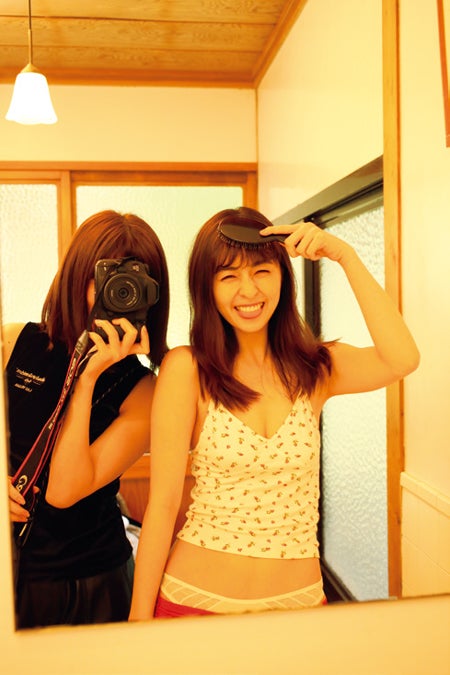 池田エライザ、柳ゆり菜の「週プレ」グラビア撮影「感嘆のため息がとまりません」