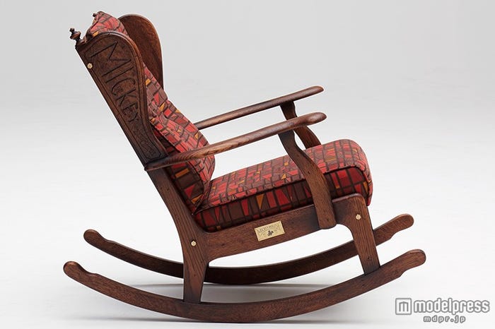 カリモク家具/ロッキングチェア(C)Disney