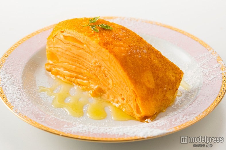 マンゴー入りのカスタードと粒々マンゴーをクレープ生地で挟んだ「マンゴーミルクレープ」￥450（税込）