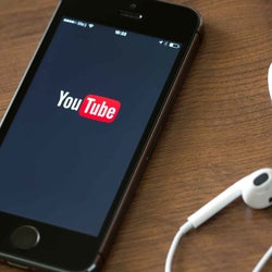 ボイトレ系YouTuberしらスタ、視聴者からの誕プレに傷つく 「そんなに醜いですか?」