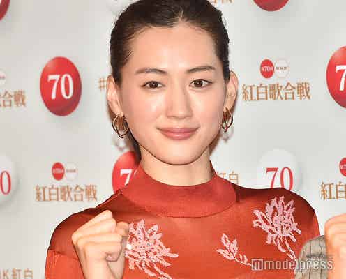 綾瀬はるかの“綾瀬メモ”に注目 Official髭男dismの豆知識披露<紅白リハ3日目>