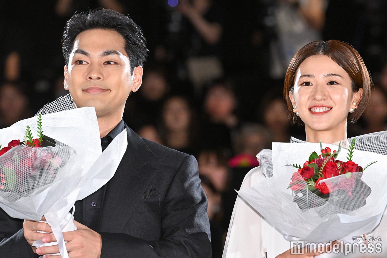 黒島結菜、柳楽優弥（C）モデルプレス