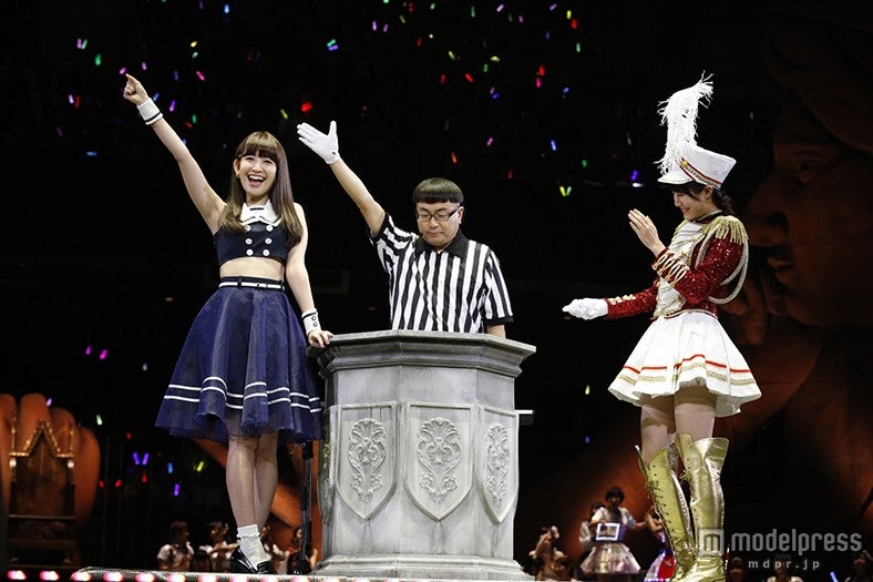 『AKB48グループ じゃんけん大会～拳で勝ち取れ！1／300ソロデビュー争奪戦～』（C）AKS