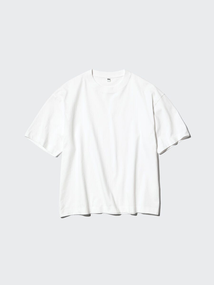 白いコットン素材のボクシーシルエットTシャツを平置きで撮影