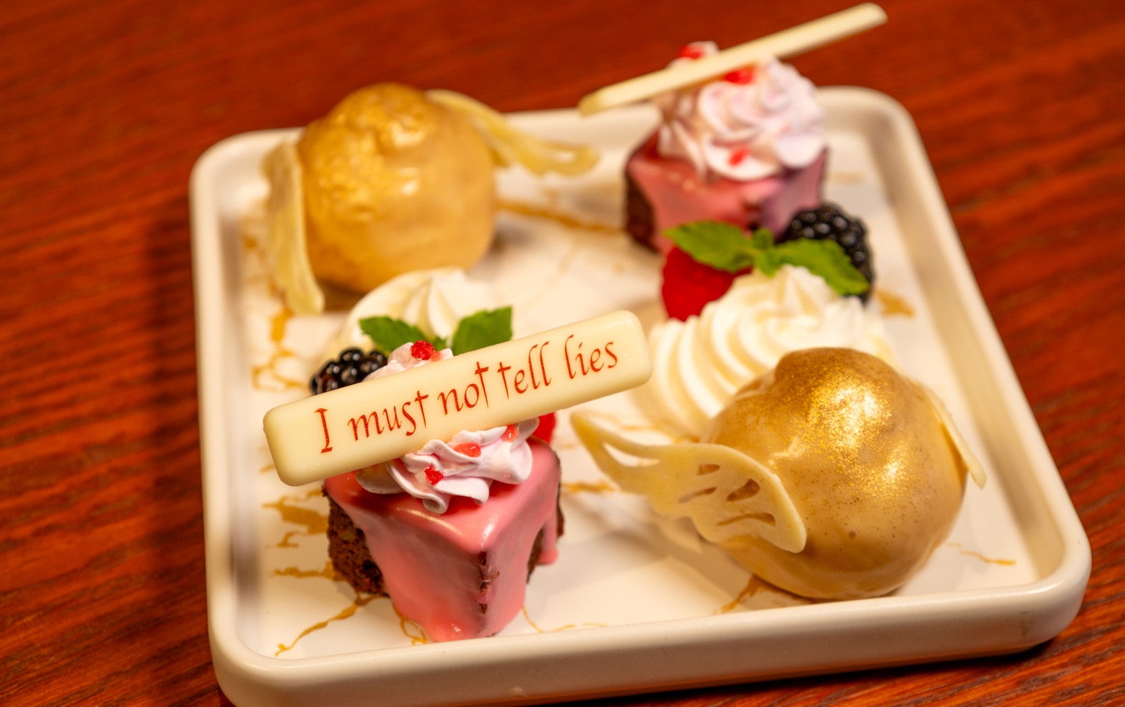 アンブリッジ教授のアフタヌーンティー／提供画像